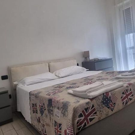 ピアチェンツァCasa Adrianaアパートメント エクステリア 写真